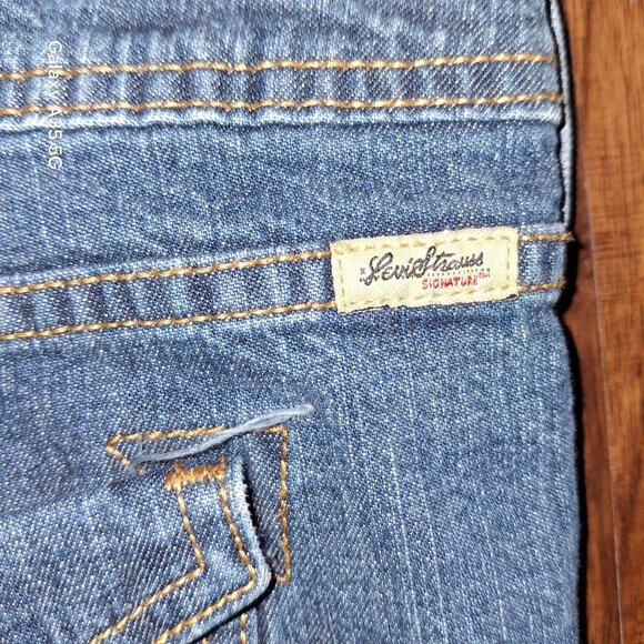 Levi Strauss Signature Womens Stretch Denim Jeans Size 12 Mid-Rise Straight Leg - Picture 10 of 11